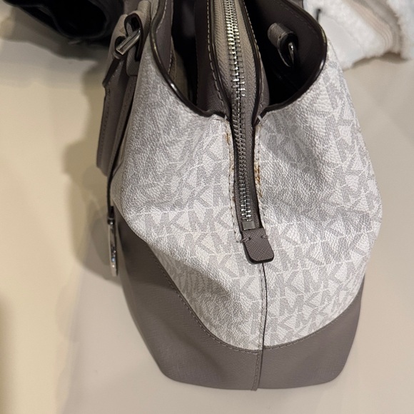 Michael Kors Two-Tone Gray Tote Bag - Picture 2 of 8